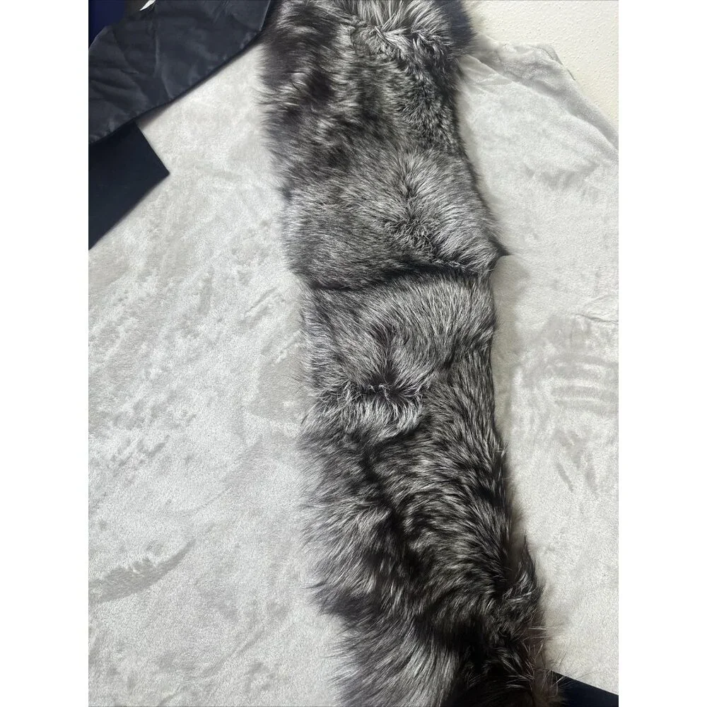 Women’s ST.John Evening Scarf Dyed Fox 95% Silk Velvet Lining Gray One Size - Picture 5 of 11